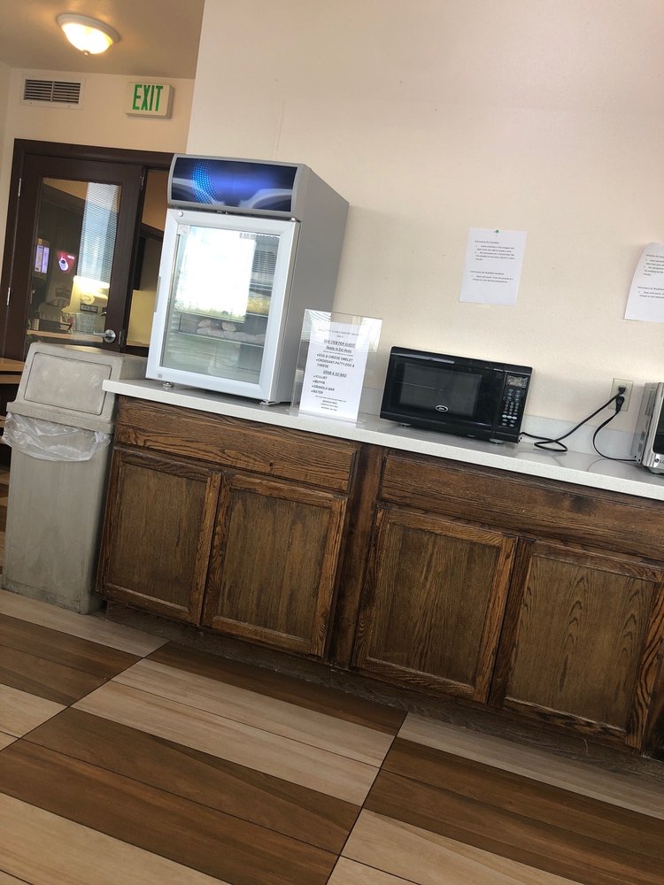 COMFORT INN LUCKY LANE Updated October 2024 45 Photos & 39 Reviews 2480 E Lucky Lane