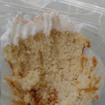 Amame Desserts - Cinnamon Churro Cupcake - Desserts Near Me Amame Desserts - Cinnamon Churro Cupcake - Desserts Near Me