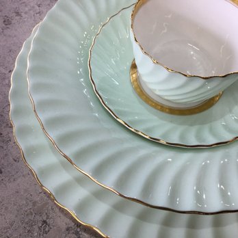 Three Stars Vintage - Used, Vintage & Consignment Near Me - Chicago, Illinois