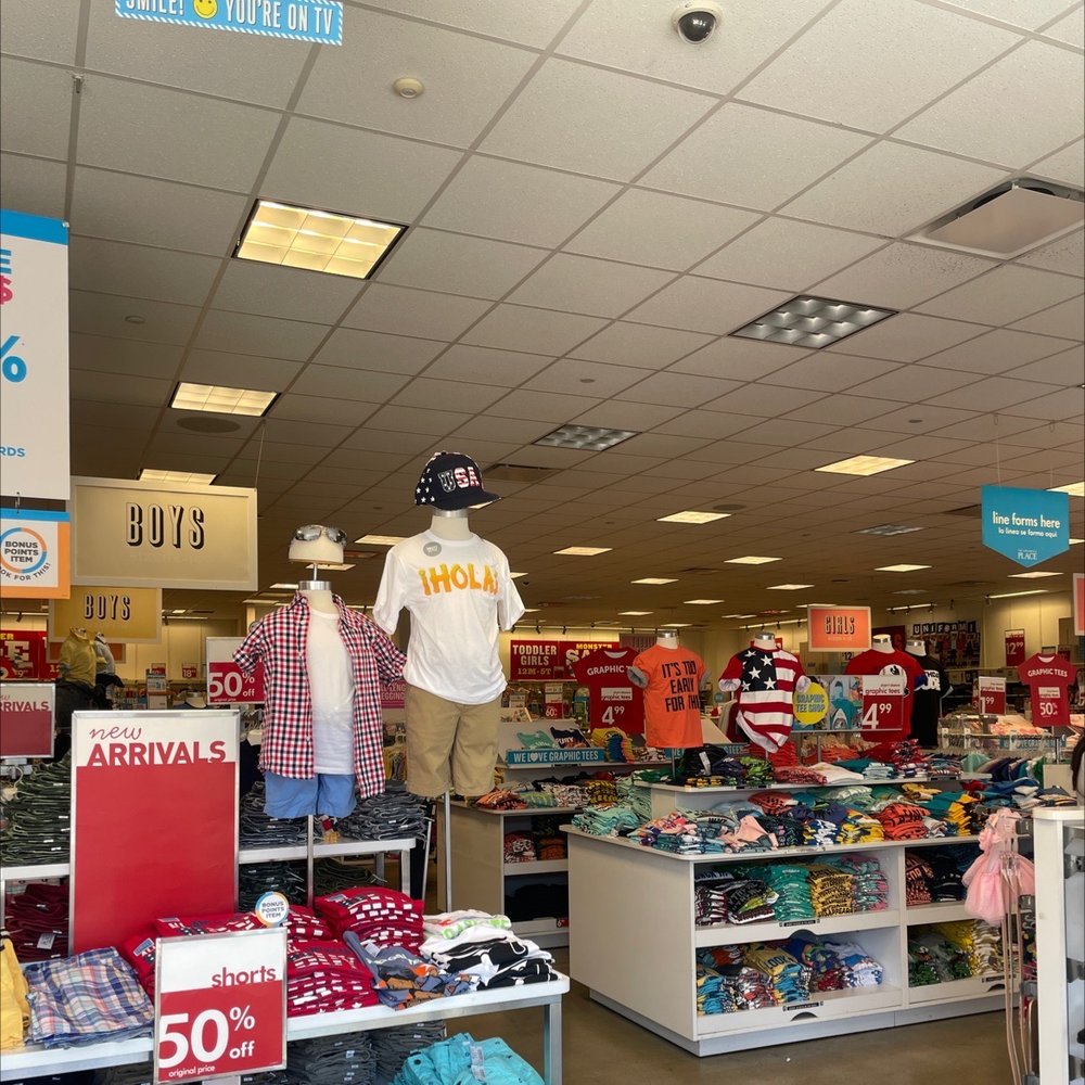 THE CHILDREN’S PLACE OUTLET 17600 Collier Avenue, Lake Elsinore