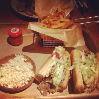 Brooklyn Restaurant & Bar - Philly Cheese Steak (25 zł) zdobył u mnie tytuł Żarełka Tygodnia! - American Near Me - Warsaw, MZ