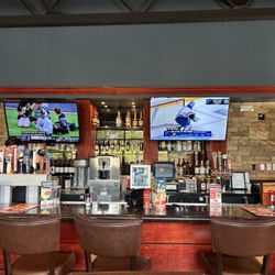 Red Robin Gourmet Burgers and Brews