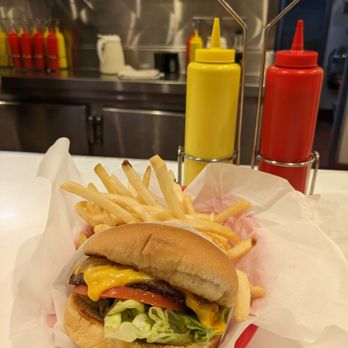 Ruby's Diner - Kids meal - Burgers Near Me - Newport Beach, California Ruby's Diner - Kids meal - Burgers Near Me - Newport Beach, California