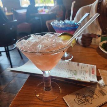Chili's - Peach Margarita - Tex-Mex Near Me - Fresno, California Chili's - Peach Margarita - Tex-Mex Near Me - Fresno, California