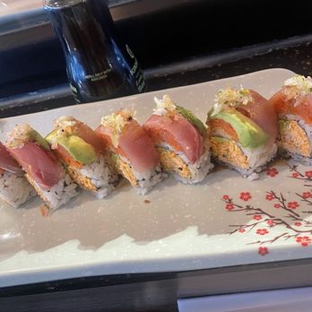 Tokyo Sushi - Tuna Lover Fresh Roll - Japanese Near Me - Simi Valley, California