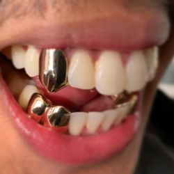 The Plug Jewelry & Gold Teeth Grillz