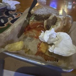 Classic burger CLASSIC BURGER CLASSIC BURGER