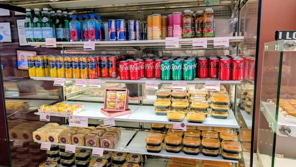 Sweet Hut Bakery & Cafe by null