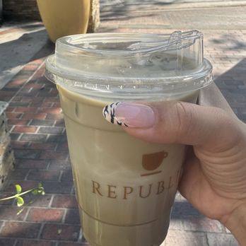 Republik Coffee Burbank - Cafes Near Me - Burbank, California