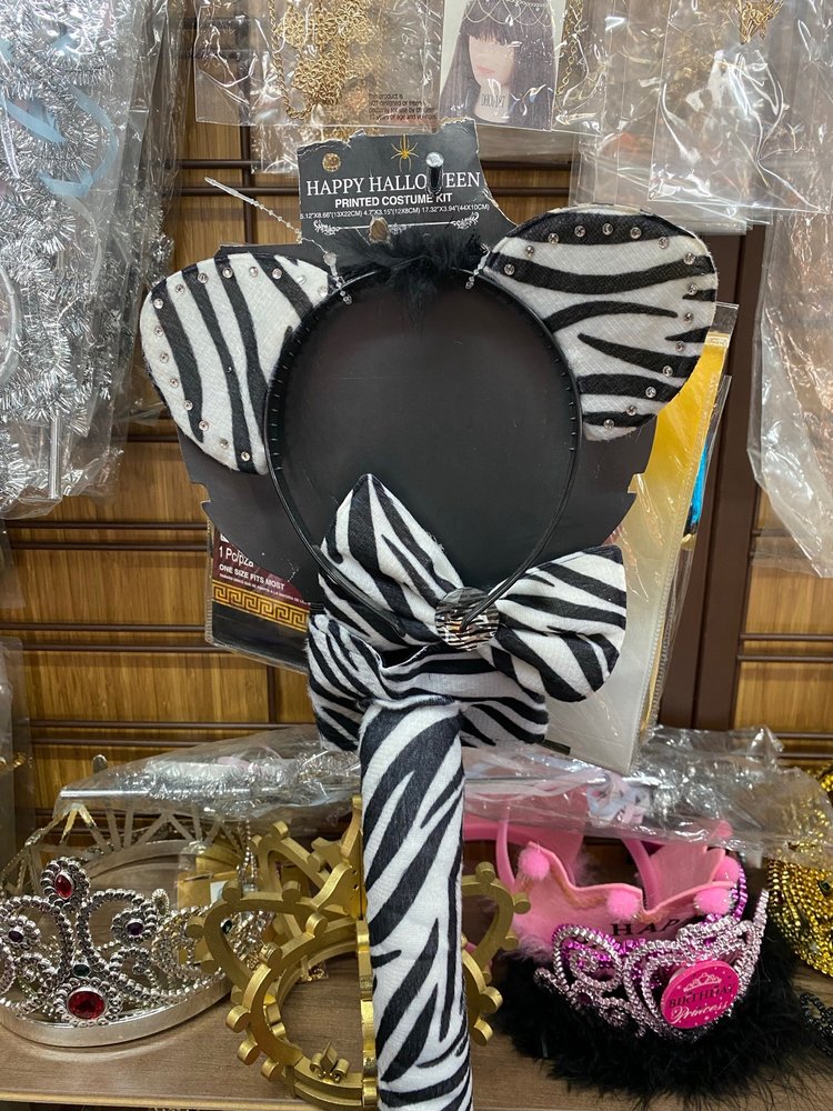 COSTUME ZONE Updated July 2024 20 Photos & 11 Reviews 115 N