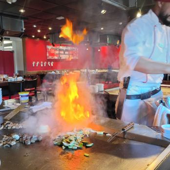 Benihana - Denver - Sushi Bars Near Me - Denver, Colorado