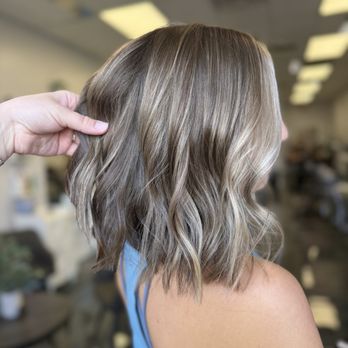 The Savvy Stylist - Baby lights, textured bob - Hair Salons Near Me - Gilbert, Arizona The Savvy Stylist - Baby lights, textured bob - Hair Salons Near Me - Gilbert, Arizona