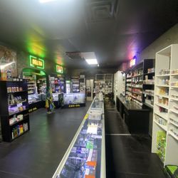 380 Vapes - salt nic juices, disposable vapes, tanks, mods, batterie's, d9, delta 9, gummies, pre-rolls, lost Mary, fogger, Geek Bar