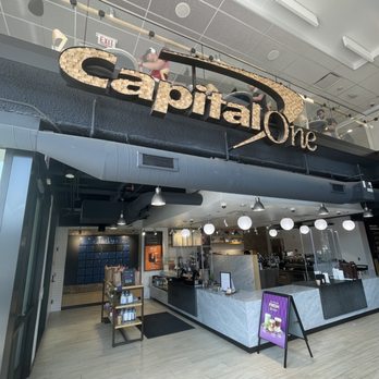 Capital One Café - Banks & Credit Unions Near Me - Chicago, Illinois