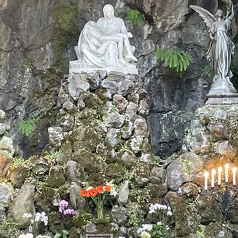 The Grotto - The Grotto Cave - Botanical Gardens Near Me - Portland, Oregon The Grotto - The Grotto Cave - Botanical Gardens Near Me - Portland, Oregon