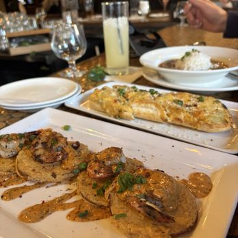 Kingfish Kitchen & Cocktails - Fried green tomatoes with shrimp remoulade, Louisiana crawfish bread, gumbo. - Cajun/Creole Near Me - New Orleans, Louisiana