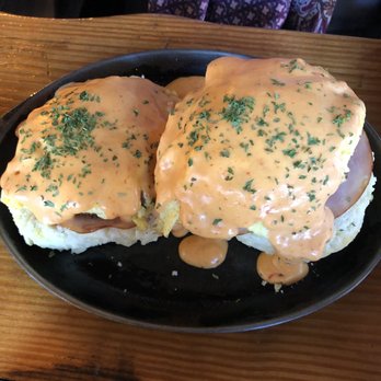 Two Cracked Eggs Cafe - Crab cake Benedict - Breakfast & Brunch Near Me - Savannah, Georgia Two Cracked Eggs Cafe - Crab cake Benedict - Breakfast & Brunch Near Me - Savannah, Georgia