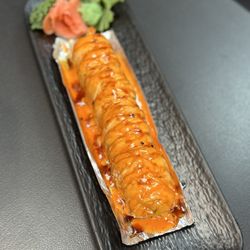 Fancy Sushi And Thai Food - Sundae Roll, very flavorful and delicious