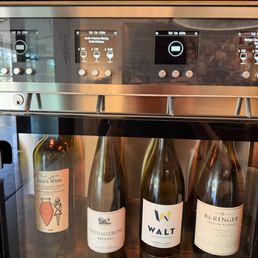 Wine dispenser
