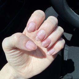 gel cat eye manicure
