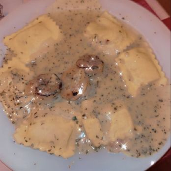 Chicago Joe's - Cheese Ravioli with Alfredo sauce and Gulf Shrimp added. Excellent!! - Italian Near Me - Las Vegas, Nevada Chicago Joe's - Cheese Ravioli with Alfredo sauce and Gulf Shrimp added. Excellent!! - Italian Near Me - Las Vegas, Nevada