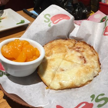 Chili's - Kids cheese pizza with mandarin oranges - Tex-Mex Near Me - Chesapeake, Virginia