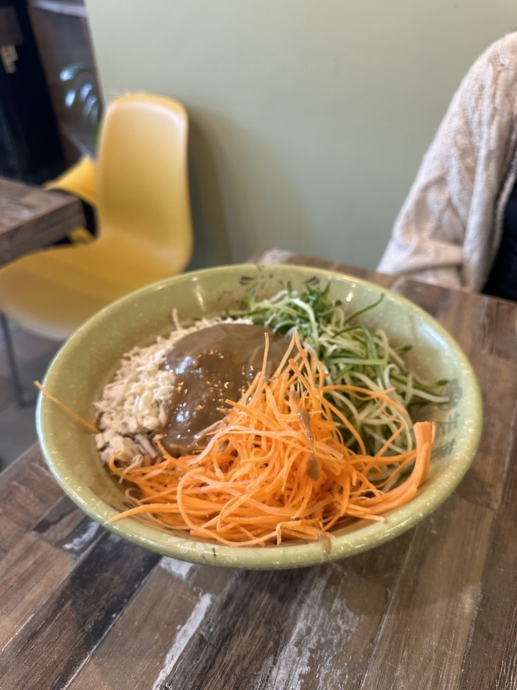 Yee's Hand Pulled Noodle