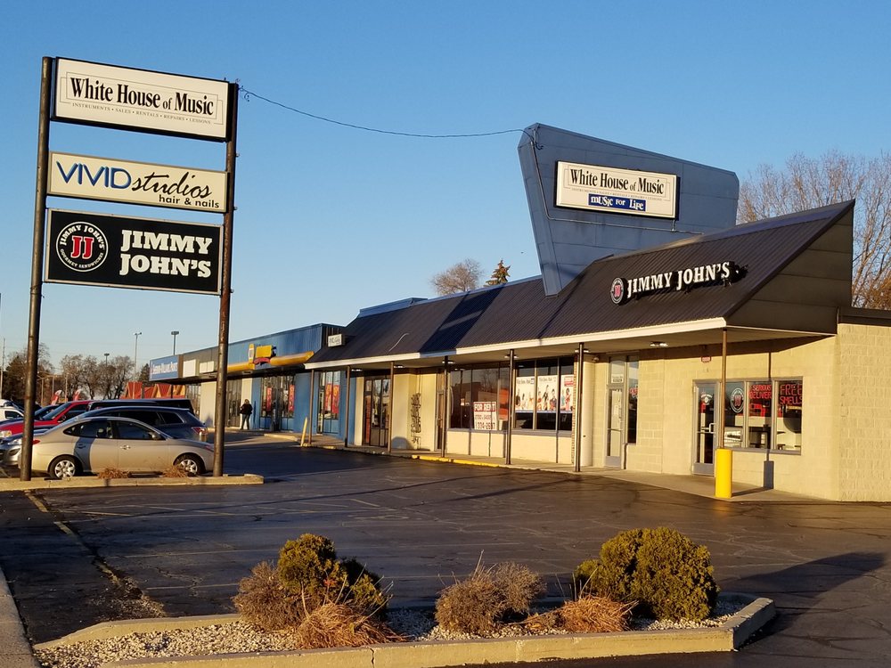 WHITE HOUSE OF MUSIC Updated August 2024 869A S Main St, West Bend