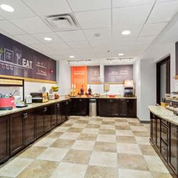 Hampton Inn Kingsland - Breakfast Area