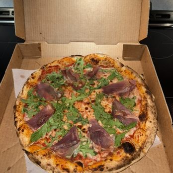 The Green Pointe Restaurant - Aventura - Cheese pizza w/arugula + prosciutto - Pizza Near Me - Aventura, Florida The Green Pointe Restaurant - Aventura - Cheese pizza w/arugula + prosciutto - Pizza Near Me - Aventura, Florida