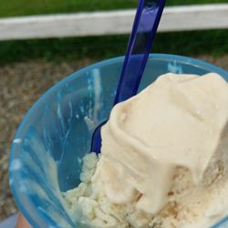 Cafe Linnala - Honeycomb and apple spice,  2 scoops