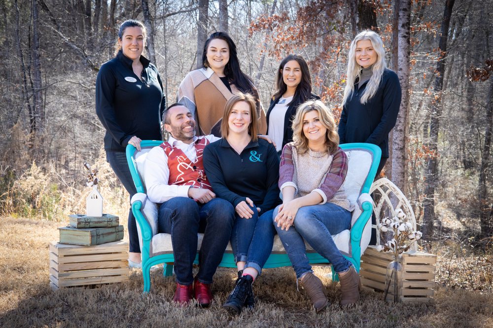 THE DAVENPORT GROUP KELLER WILLIAMS Updated May 2024 Contact Agent 28 Photos 634 South