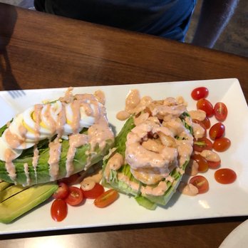 1850 Restaurant - Shrimp Louie salad - American Near Me - Mariposa, California