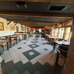 El Santo Coyote Bar & Grill