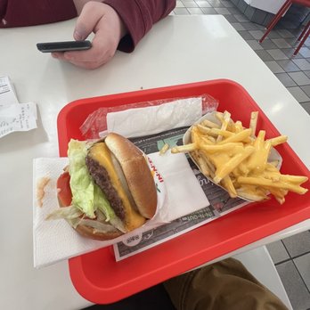 In-N-Out Burger - Cheeseburger - Burgers Near Me - Clovis, California