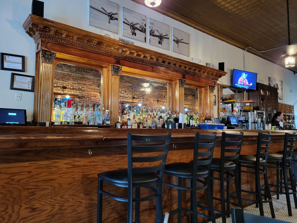 The Breezeway Restaurant & Bar