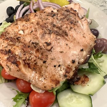 Sofias Pizzeria - Salmon salad - Italian Near Me - East Windsor, Connecticut