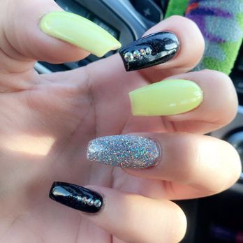 Brush Nail Studio - Nails - Nail Salons Near Me - Pittsburgh, Pennsylvania