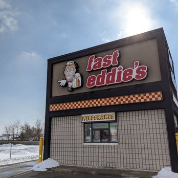 Fast Eddie's - Walk-up order window - Burgers Near Me - Cambridge, Ontario