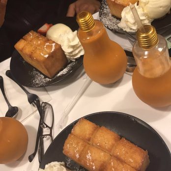 Spot Dessert Bar - Golden Toast&Thai Ice Teas in a Bulb X3 - Desserts Near Me - Flushing, New York Spot Dessert Bar - Golden Toast&Thai Ice Teas in a Bulb X3 - Desserts Near Me - Flushing, New York