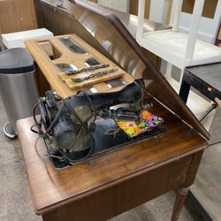 Habitat for Humanity of Tuolumne County ReStore - Old singer