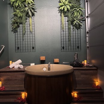 Oakwell Beer Spa - Private room - Day Spas Near Me - Denver, Colorado Oakwell Beer Spa - Private room - Day Spas Near Me - Denver, Colorado