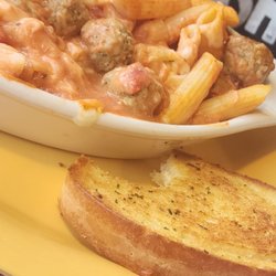 Mazzio's Pizza - Don't forget that garlic bread