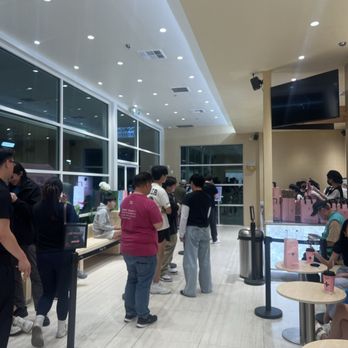 MOLLY TEA - Updated July 2025 - 1001 Photos & 751 Reviews - 425 W