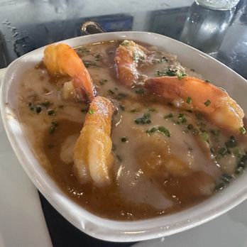Bee’s Knees Southern Kitchen - Pan Seared Shrimp & Cheddar Jalapeño Grits! - Breakfast & Brunch Near Me - Newport Beach, California