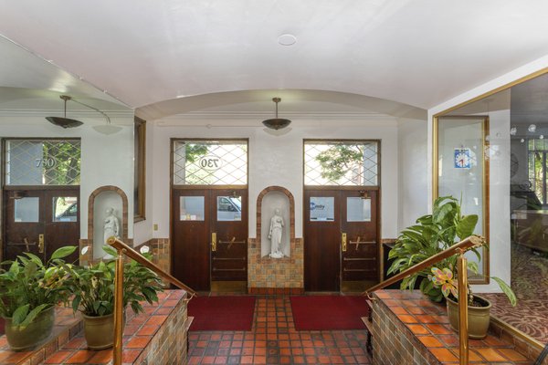 Lafayette Apartments