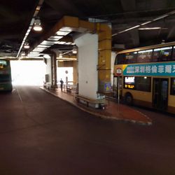 港鐵荔枝角站 - Bus Station