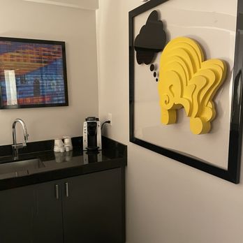 Essentials At The LINQ - Art - Gift Shops Near Me - Las Vegas, Nevada
