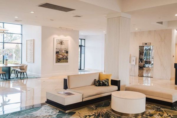 Hilton Palm Beach PBI by null