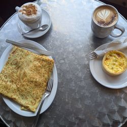 JC Patissier - Crepe and quiche with cappuccino and a latte